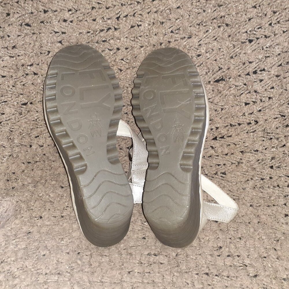 FLY LONDON-Yesk-Metallic Beige/Silver Leather-Ankle Strap Wedge-Sz 9.5-Near Mint - Picture 8 of 8